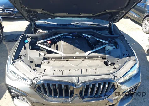 2022 BMW X6 xDrive40I z USA, uszkodzony, nr VIN 5UXCY6C09N9K72830